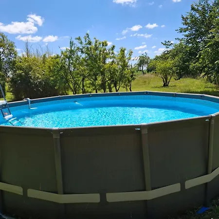 Fermette A 10 Mn Du Futuroscope Апартаменты *